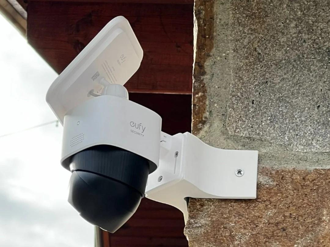 Security Camera Corner Mount for Eufy SoloCam S340 photo 1